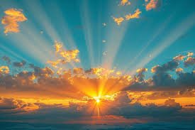 download raios de sol atravessando nuvens densas, simbolizando esperança e graça em meio à fraqueza.