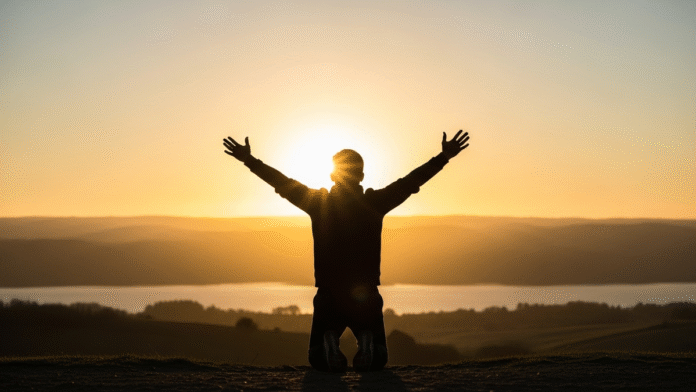 Pessoa Se Levantando ao Nascer do Sol Pessoa se levantando com o sol ao fundo, representando superação e esperança em Deus.