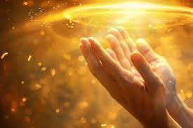 download (4) Pequena chama iluminando as mãos de uma pessoa, representando o estado espiritual e a necessidade de renovação.